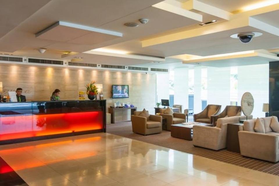 Oakwood Residence Sukhumvit 24 Bangkok 3