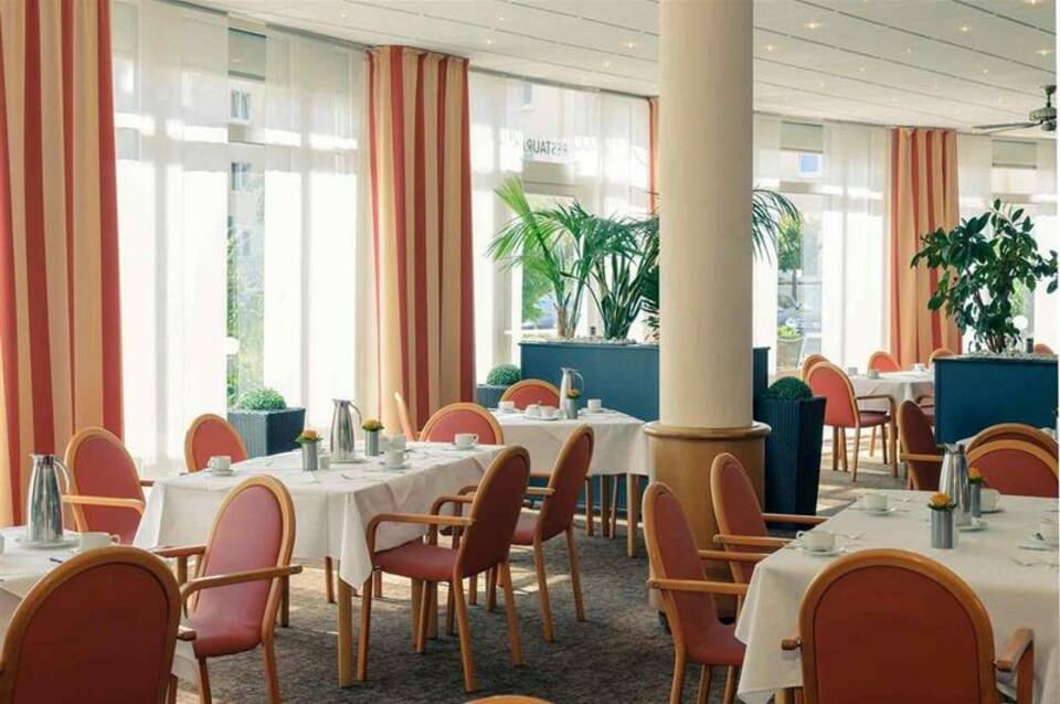 Airways Hotel Frankfurt Airport West 2