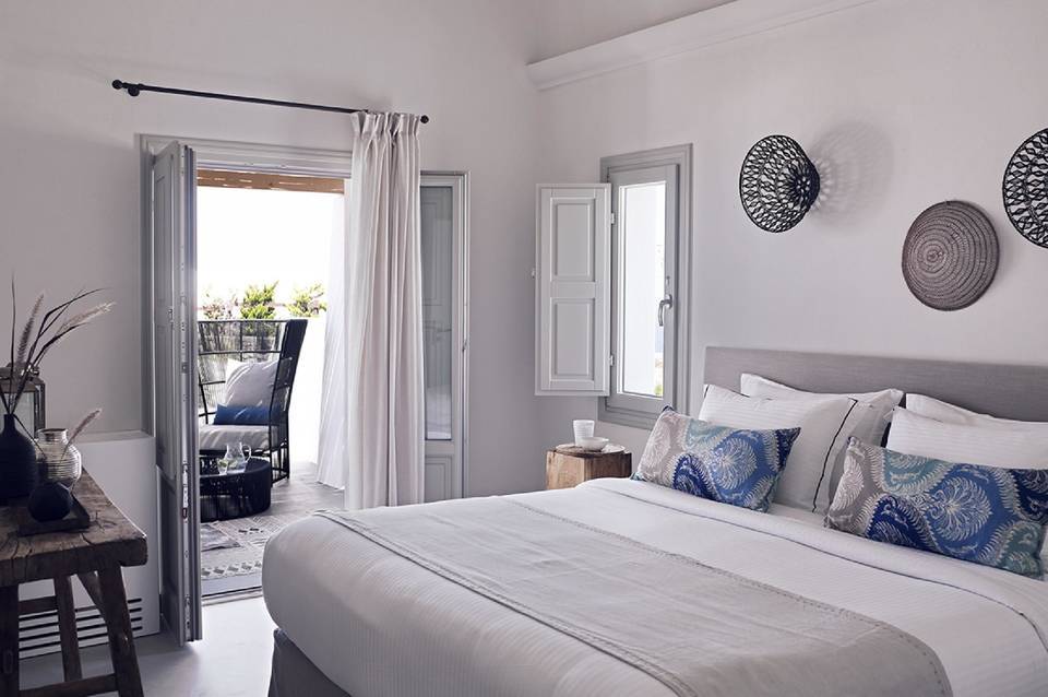 Santo Pure Oia Suites & Villas 1