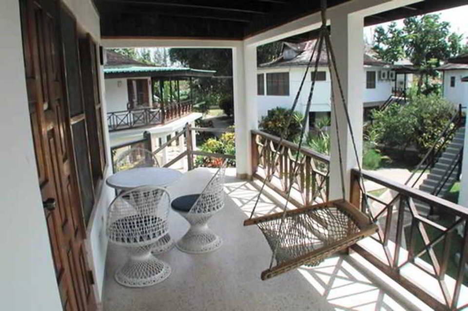Negril Treehouse Resort 5