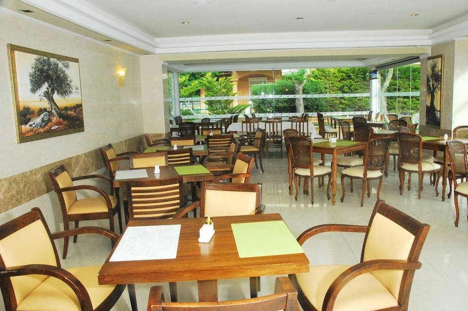 Naias Beach Hotel 5