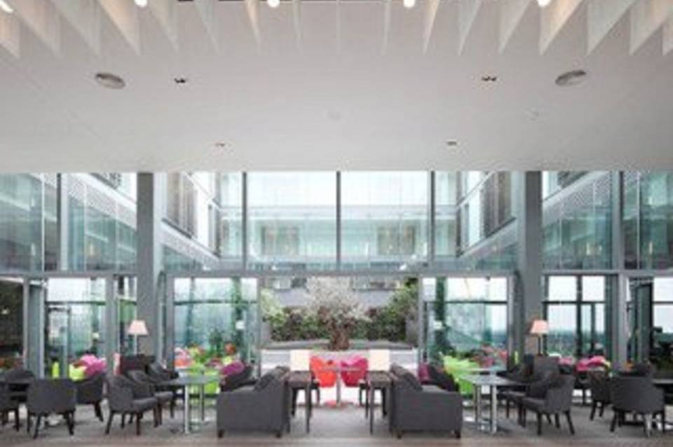 The Gibson Hotel 4