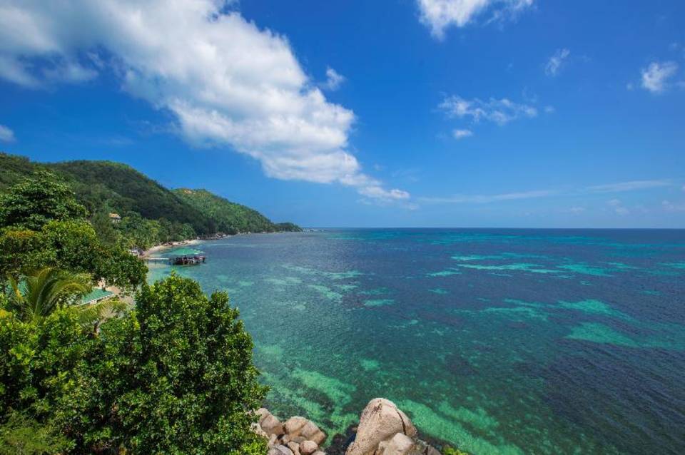 Coco de Mer Hotel & Black Parrot Suites 2