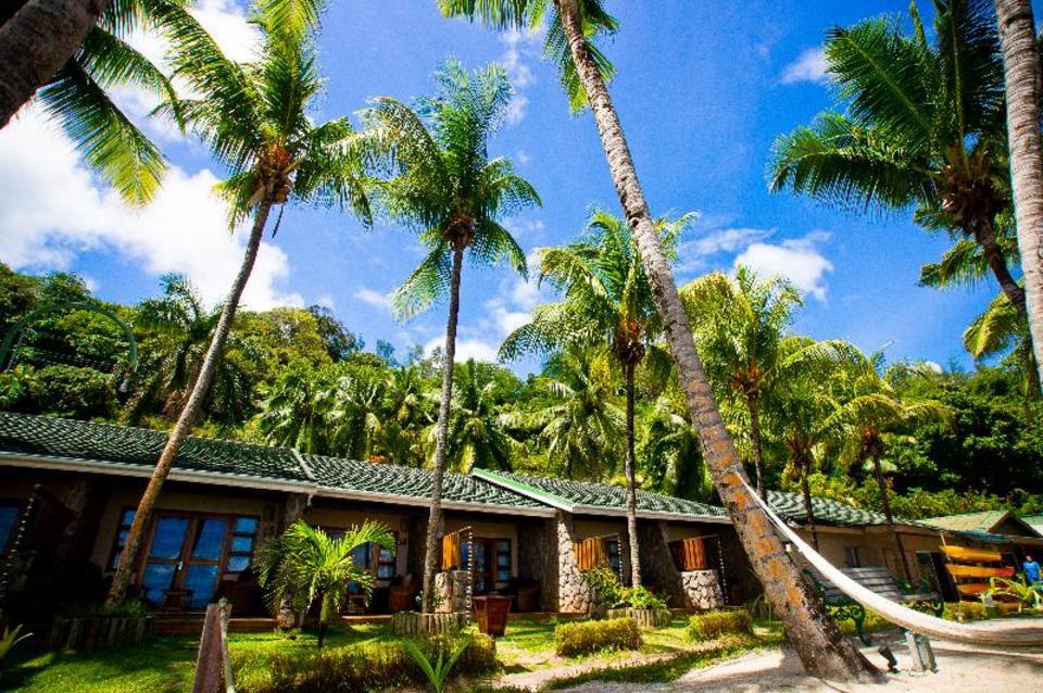 Coco de Mer Hotel & Black Parrot Suites 3