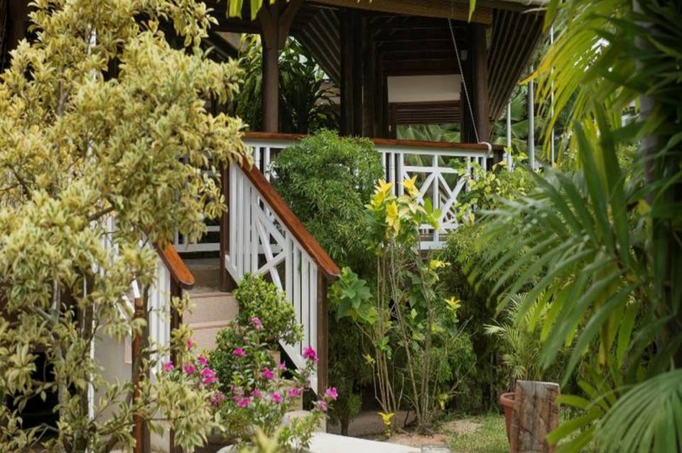 Acajou Beach Resort 5