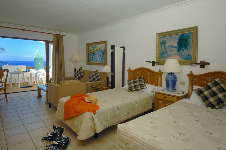 Ona Beverly Hills Suites 3