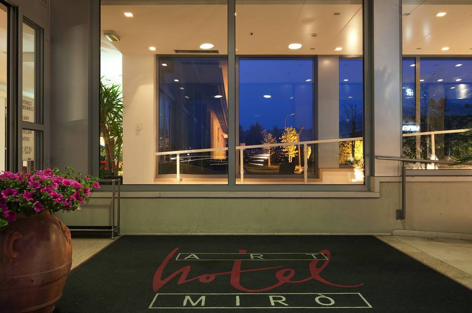Miro 4