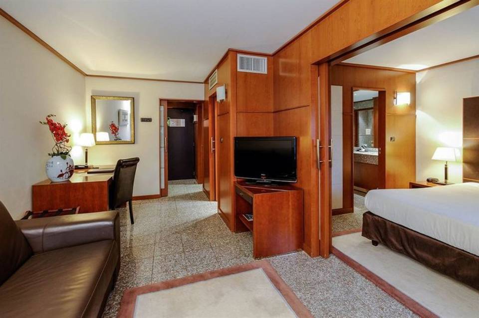 Hôtel Goldstar Resort & Suites 3