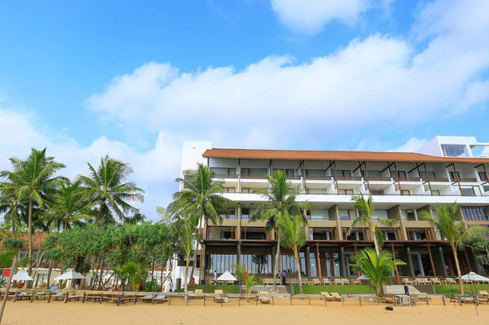 Pandanus Beach Resort & Spa 1