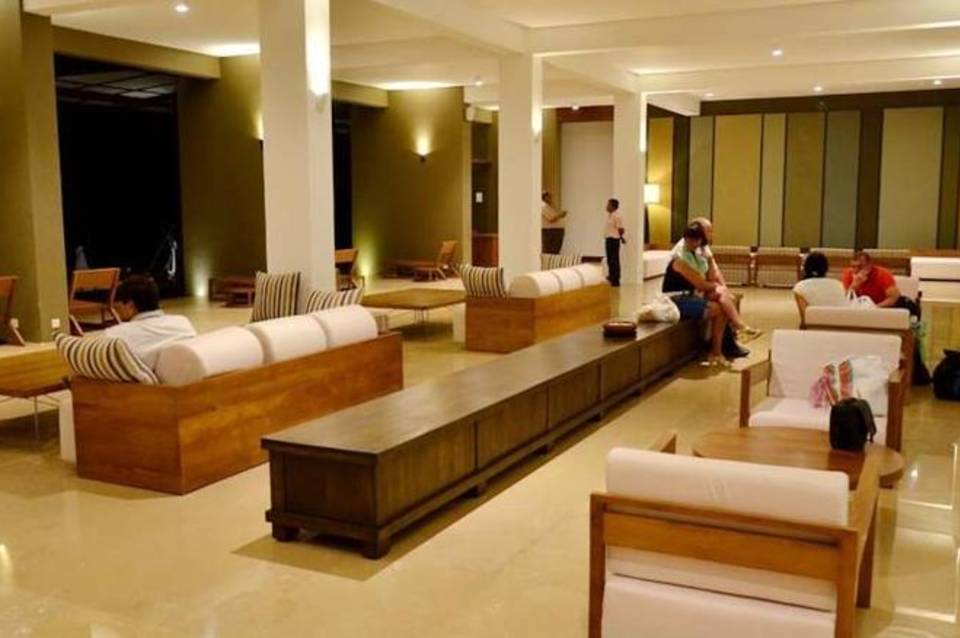 Pandanus Beach Resort & Spa 2