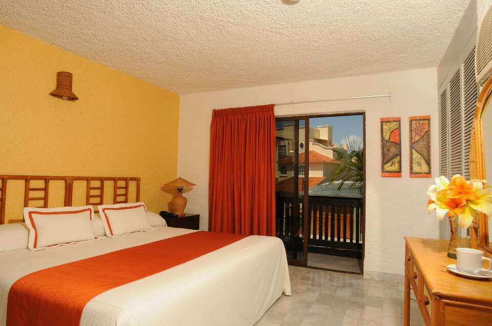 Hotel Faranda Imperial Laguna Cancún 3