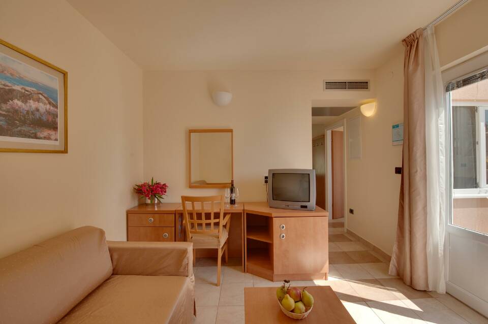 Maistra Select Amarin Resort 3