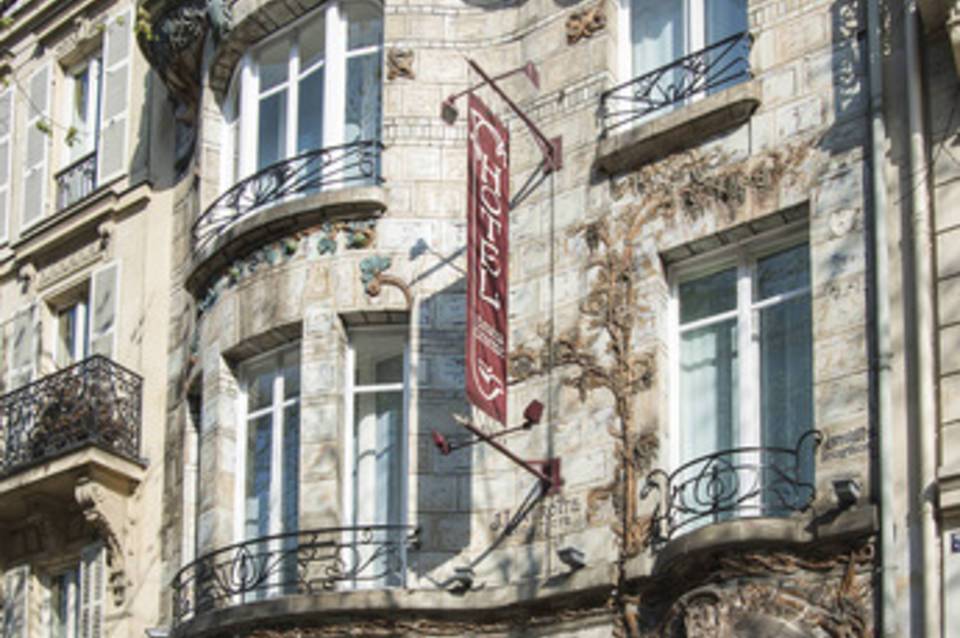 Hôtel Elysées Ceramic 1