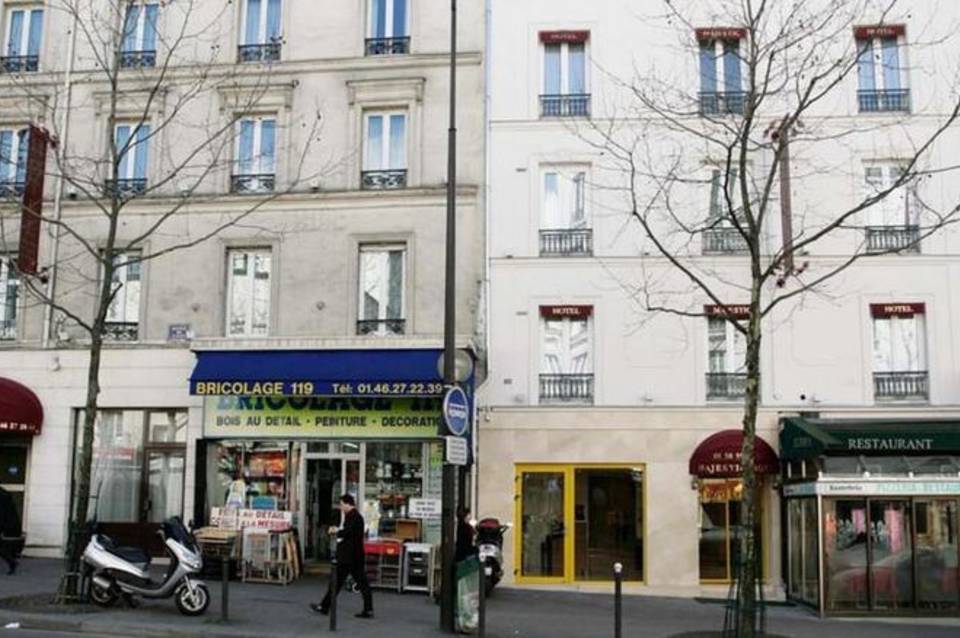 121 Paris 1