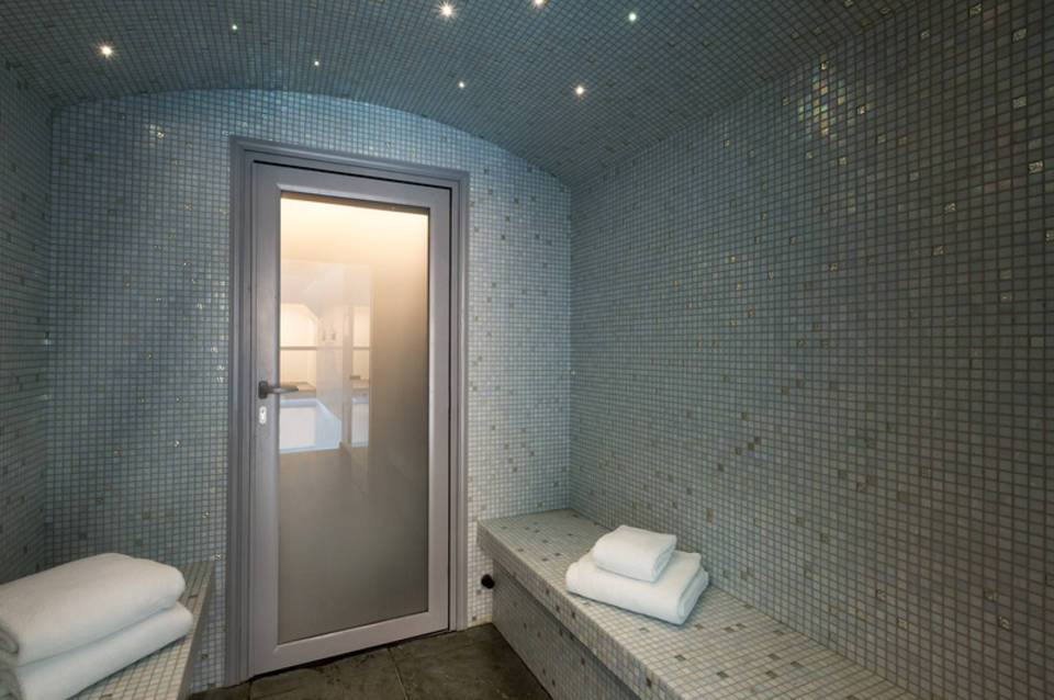 Lyric Opera Hotel 1