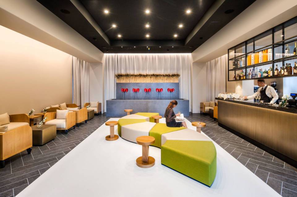 Glam Hotel 2