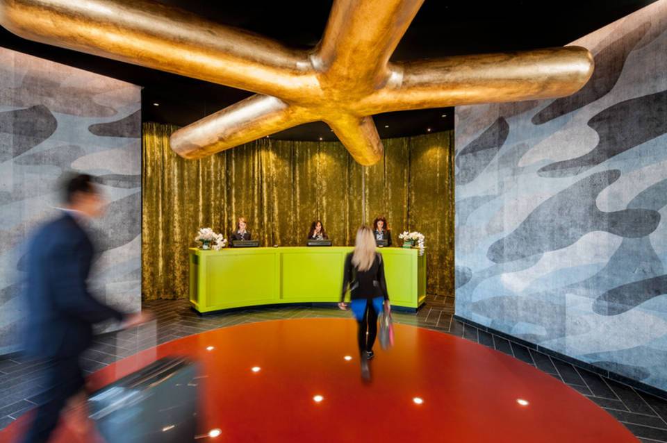 Glam Hotel 4