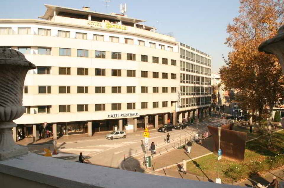 Hotel Centrale 2