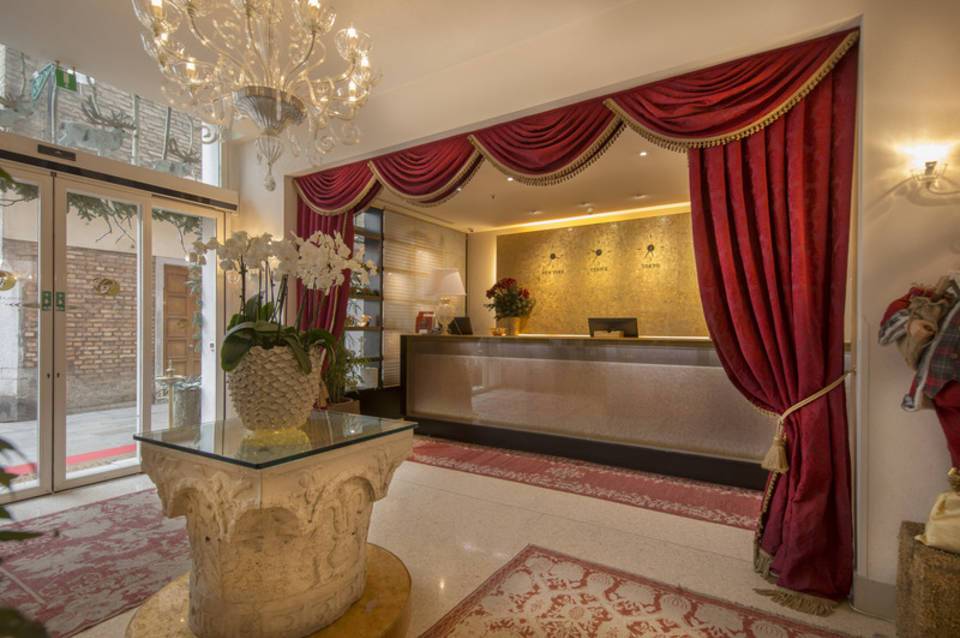 Hotel A La Commedia 5