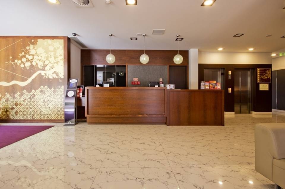 Eurostars Oporto 4