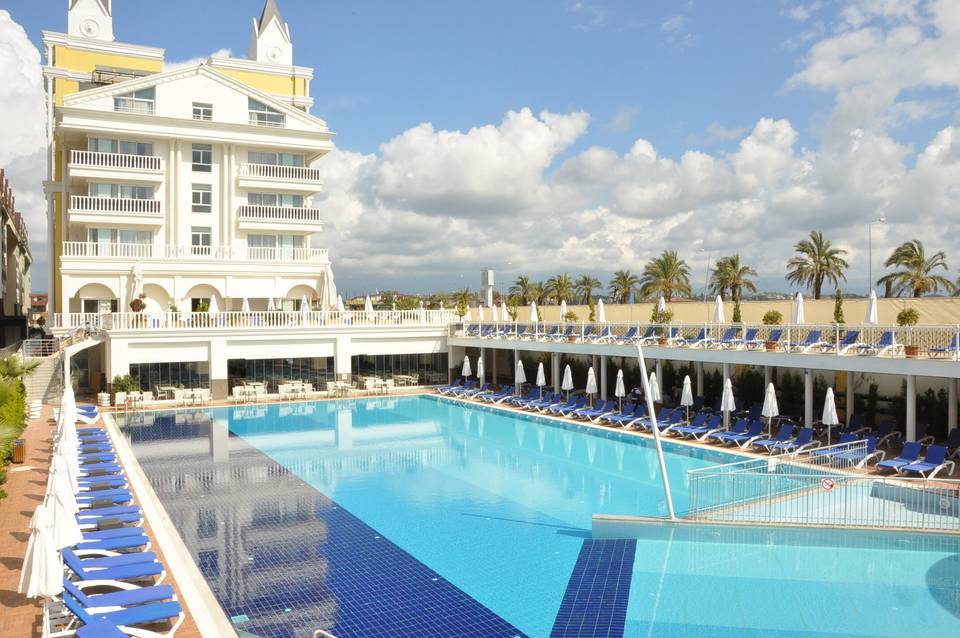 Dream World Resort & Spa 3