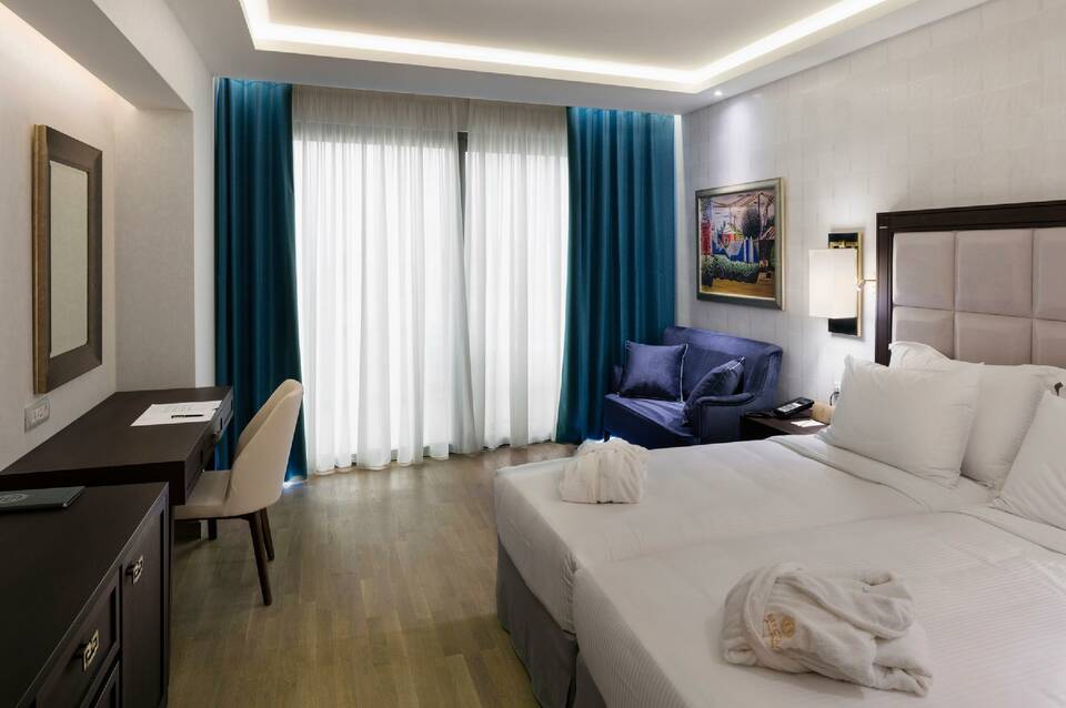 Electra Metropolis Athens 4