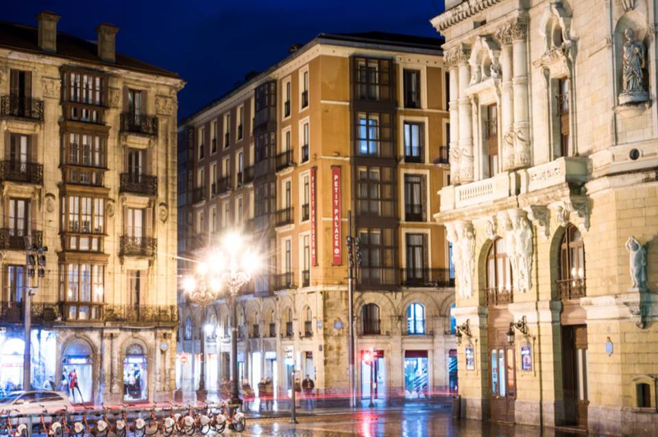 Petit Palace Arana 4