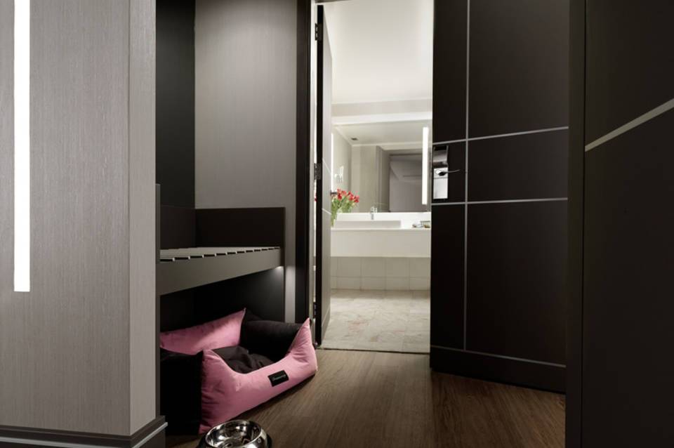 Holiday Suites 3