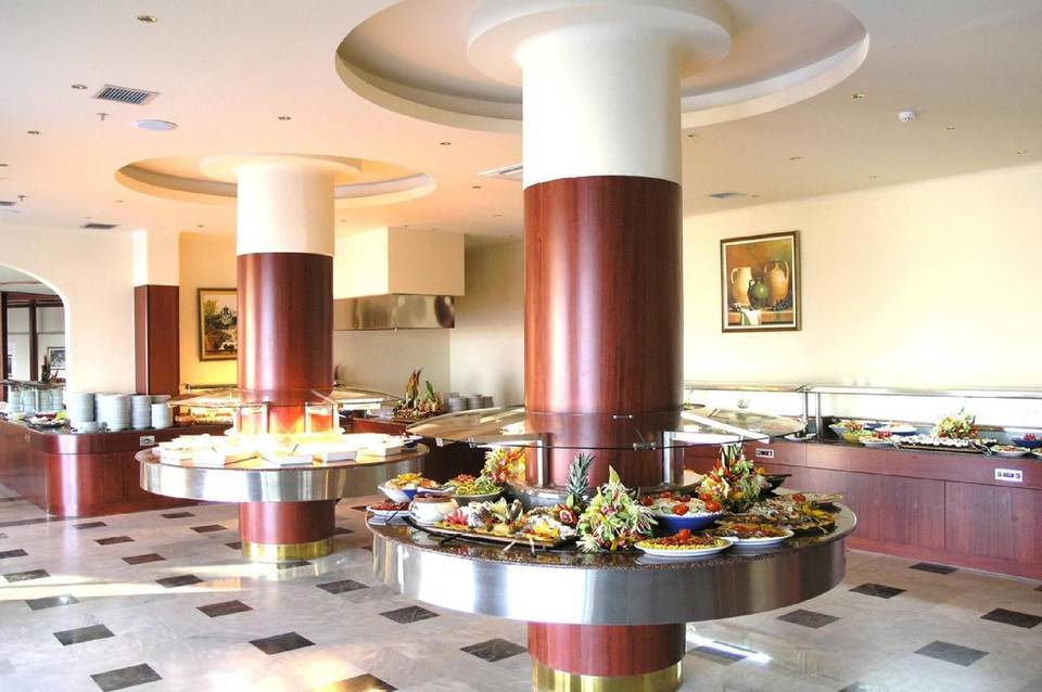 Vantaris Luxury Beach Resort 3