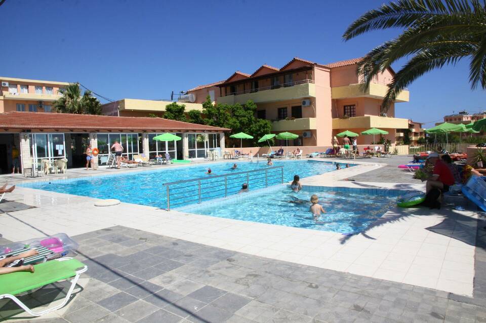 Fereniki Holiday Beach Resort 2