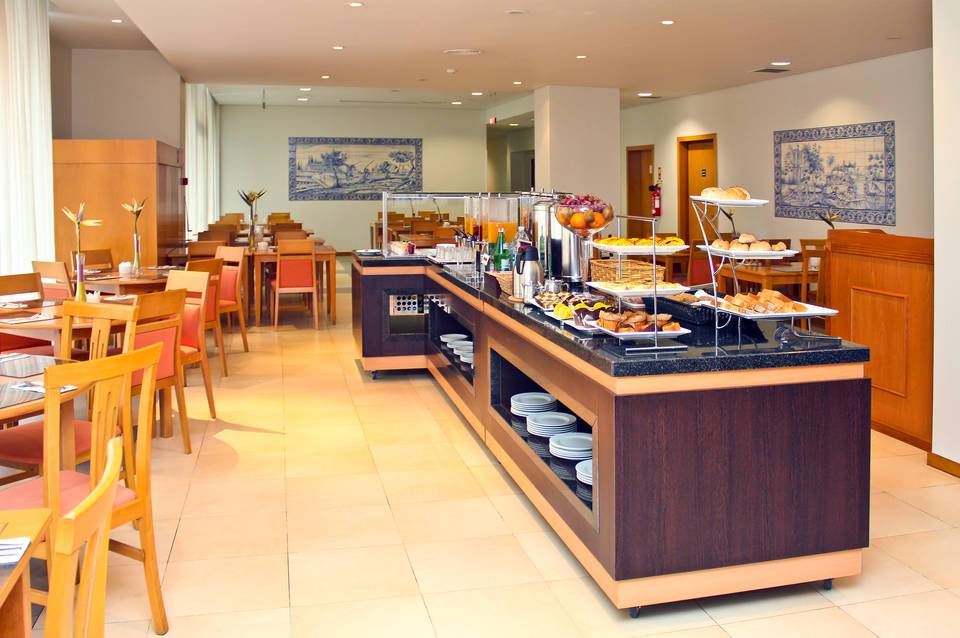 TRYP by Wyndham Porto Centro Hotel 3