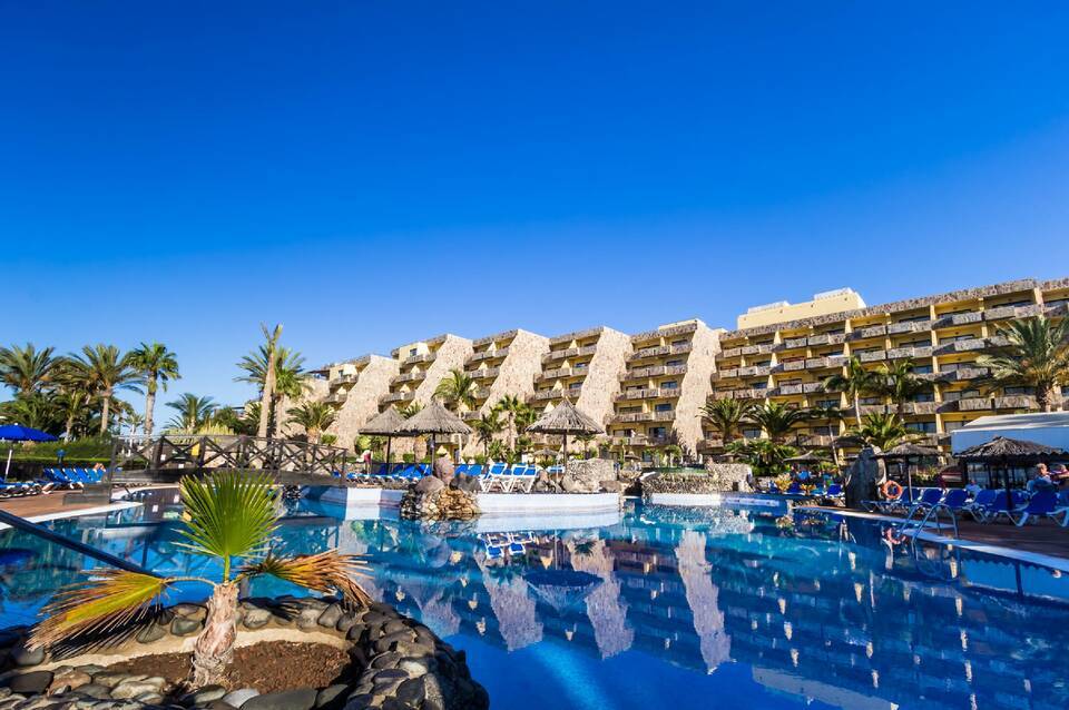 BlueBay Beach Club 4
