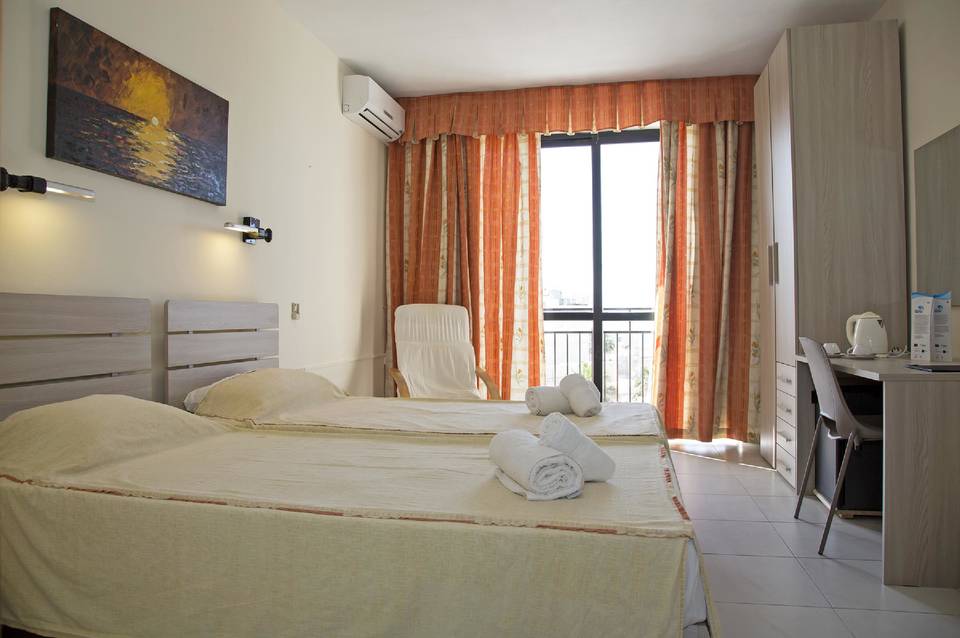 Relax Inn Hotel 1