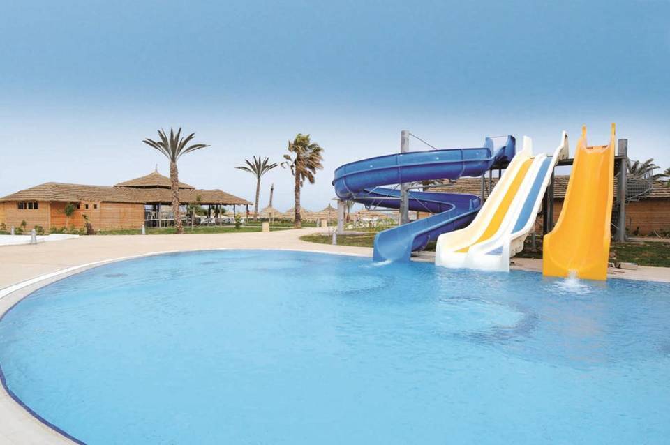 Nozha Beach Resort & Spa 3