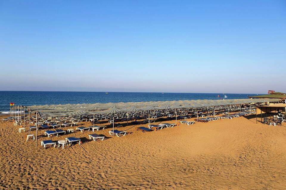 Caretta Beach Hotel 5