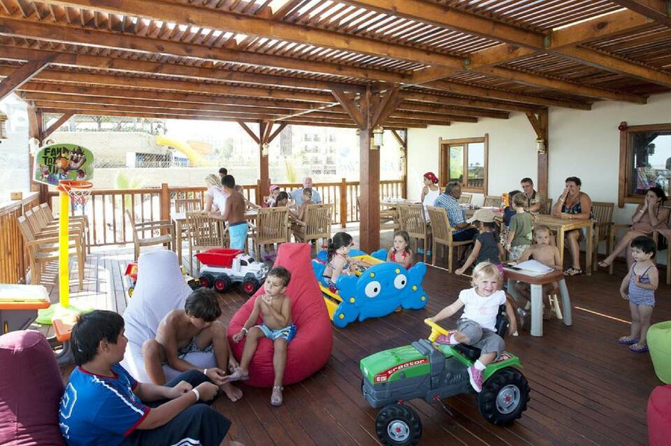 Diamond Excellence Resort & Spa 3