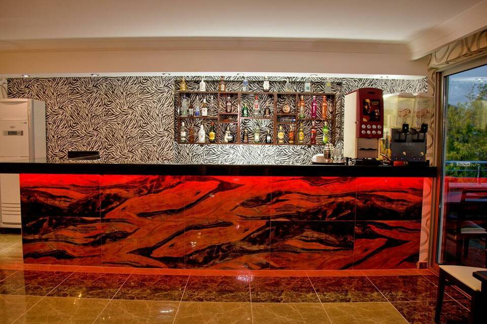 Oji Beach Hotel 5
