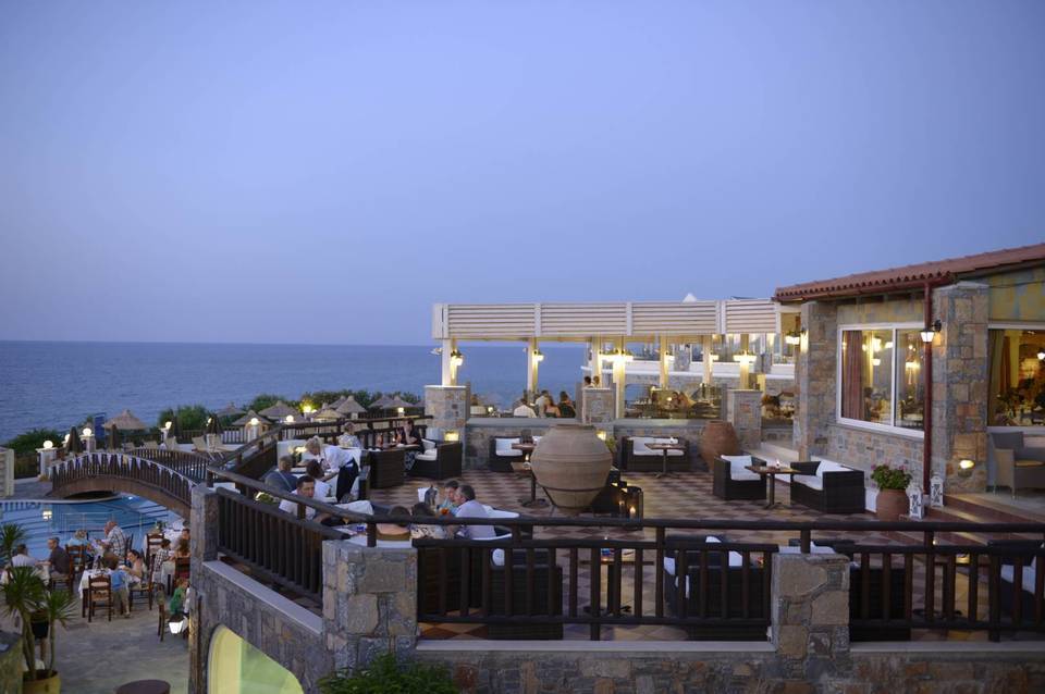 Alexander Beach Hotel & Village Resort 2