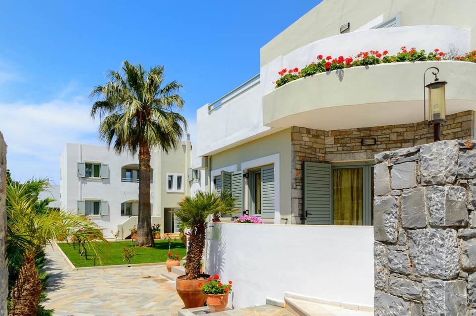 Angela Suites Boutique Hotel 4