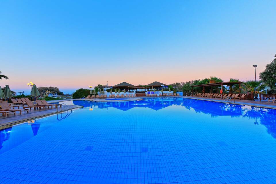 Apollonia Resort & Spa 4