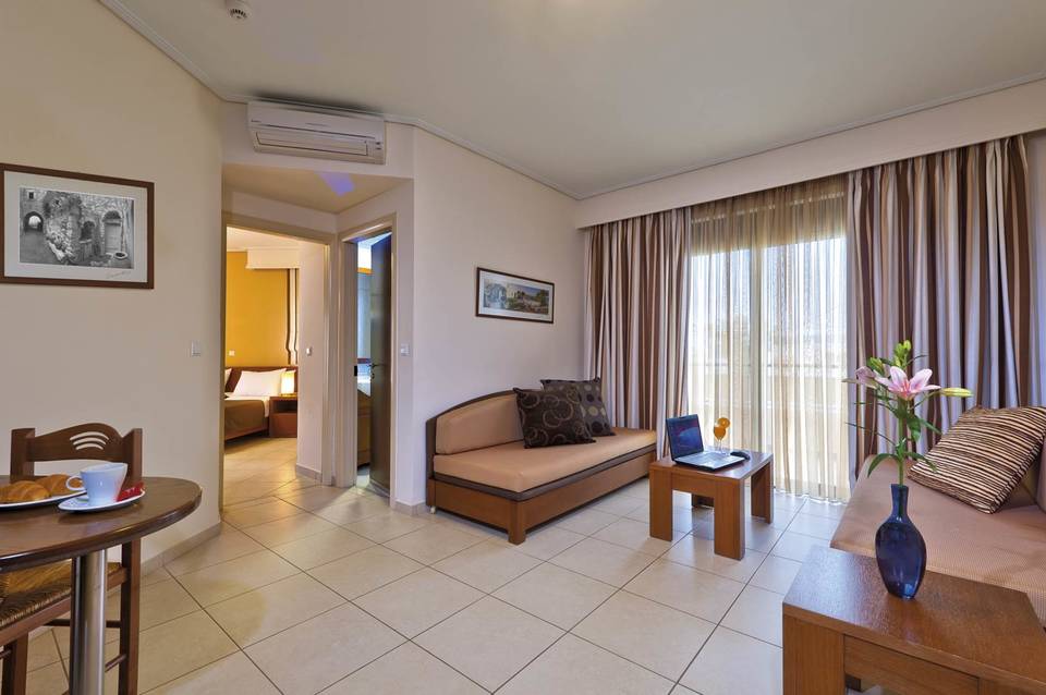 Creta Palm 4