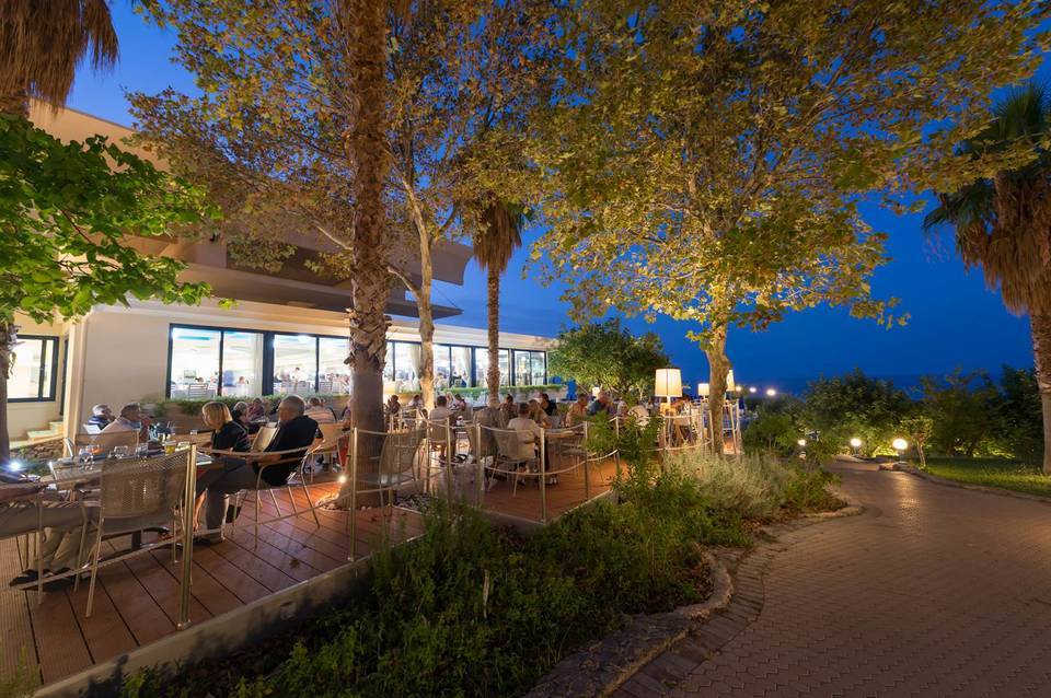 Royal & Imperial Belvedere Resort 4