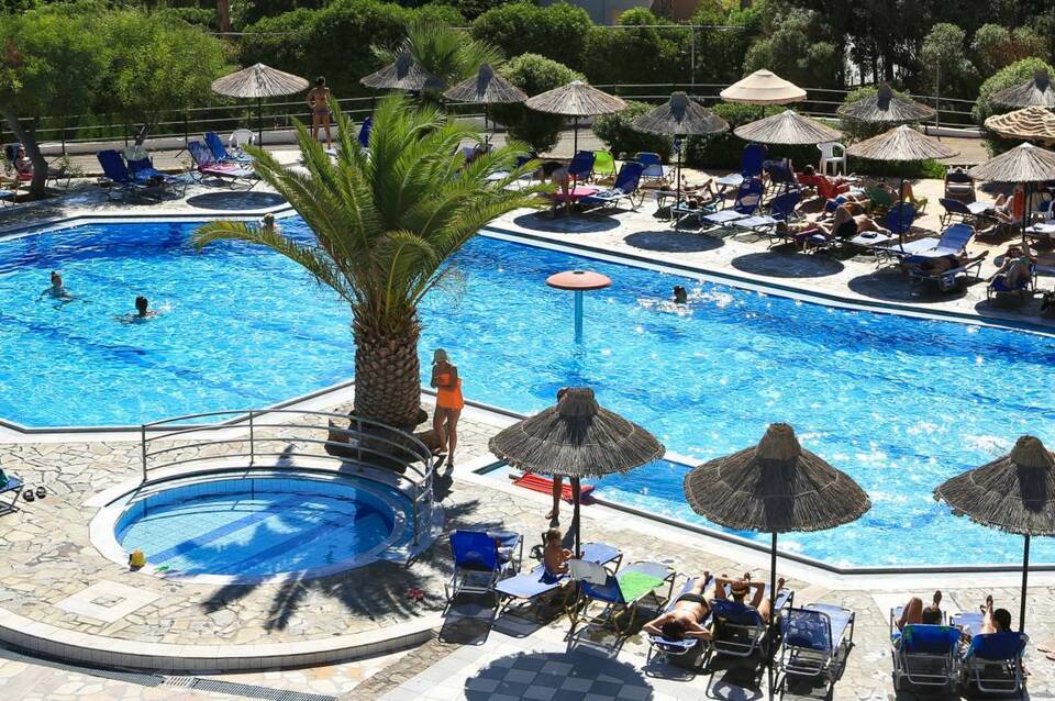 Semiramis Village Hotel 3