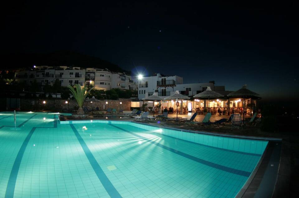 Semiramis Village Hotel 5