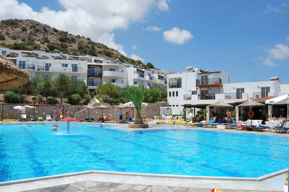 Semiramis Village Hotel 1