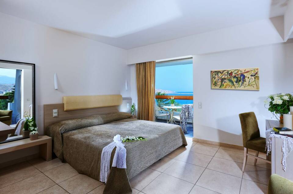 Sitia Beach City Resort & Spa 1
