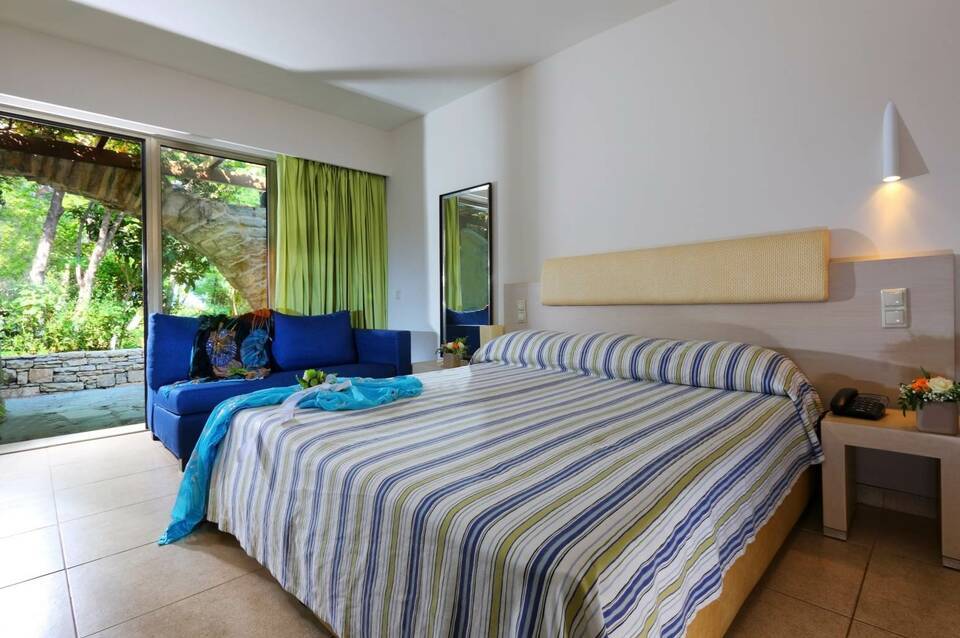 Sitia Beach City Resort & Spa 3