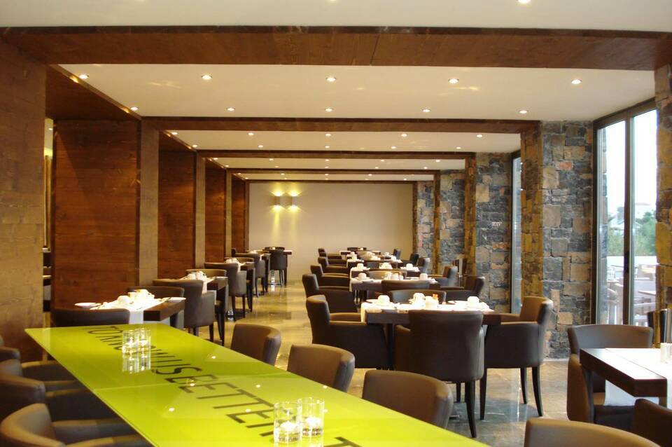 The Island Hotel 5