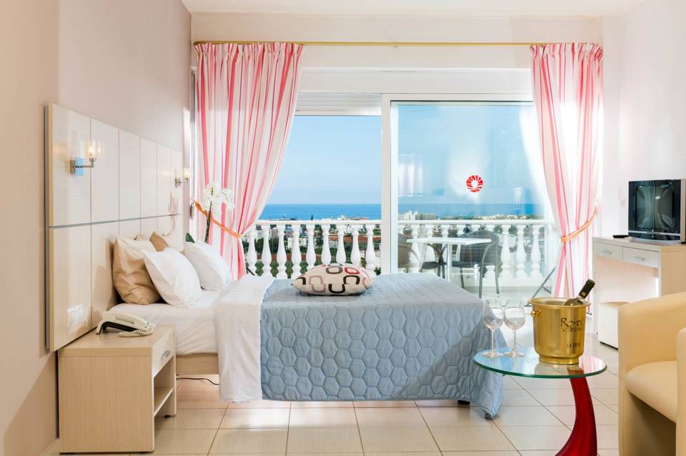 Hotel Matheo Villas & Suites 1