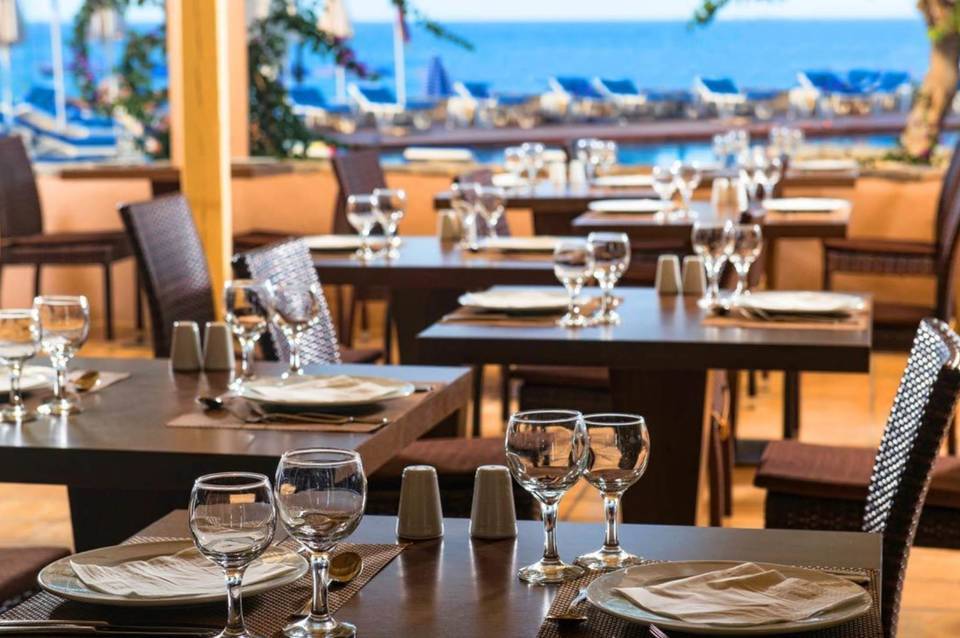 Silva Beach Hotel 2